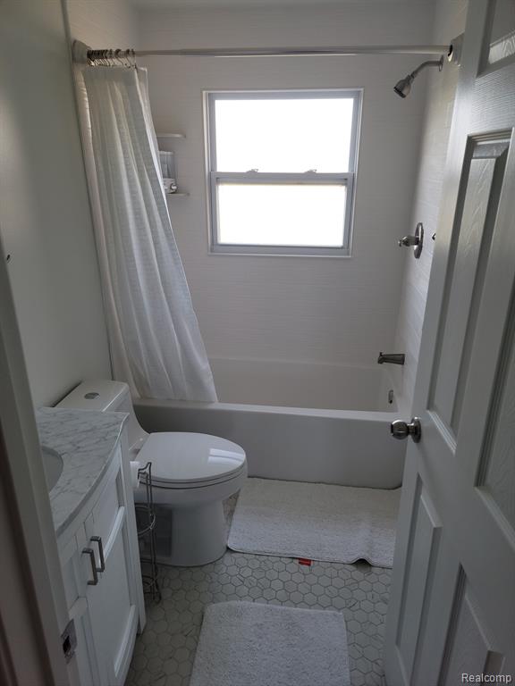 614 E 13 MILE Road, Royal Oak, MI 48073 — Photo 20