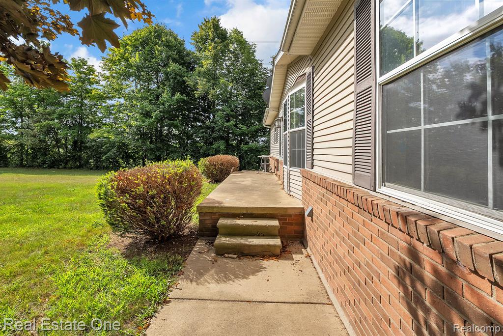 72021 Romeo Plank Road, Armada, MI — Photo 22