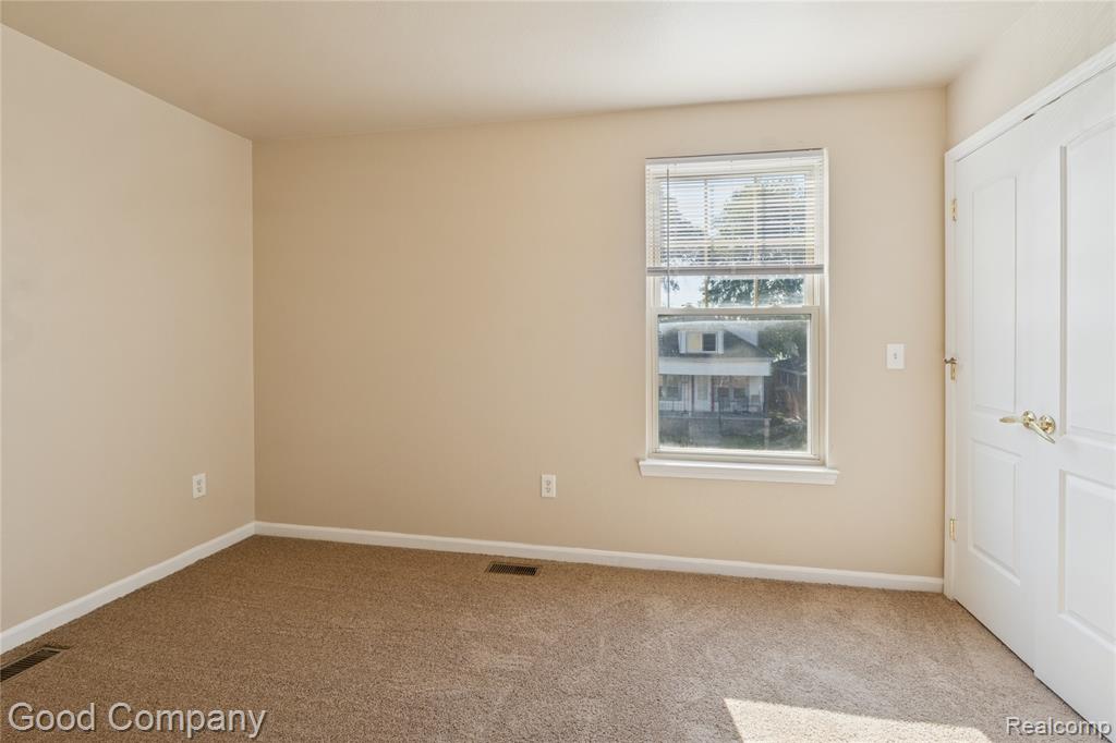 5121 Yemans Street, Hamtramck, MI 48212 — Photo 12