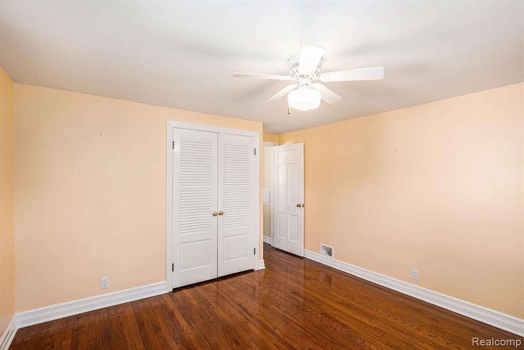913 BEARD Street, Flint, MI 48503 — Photo 14