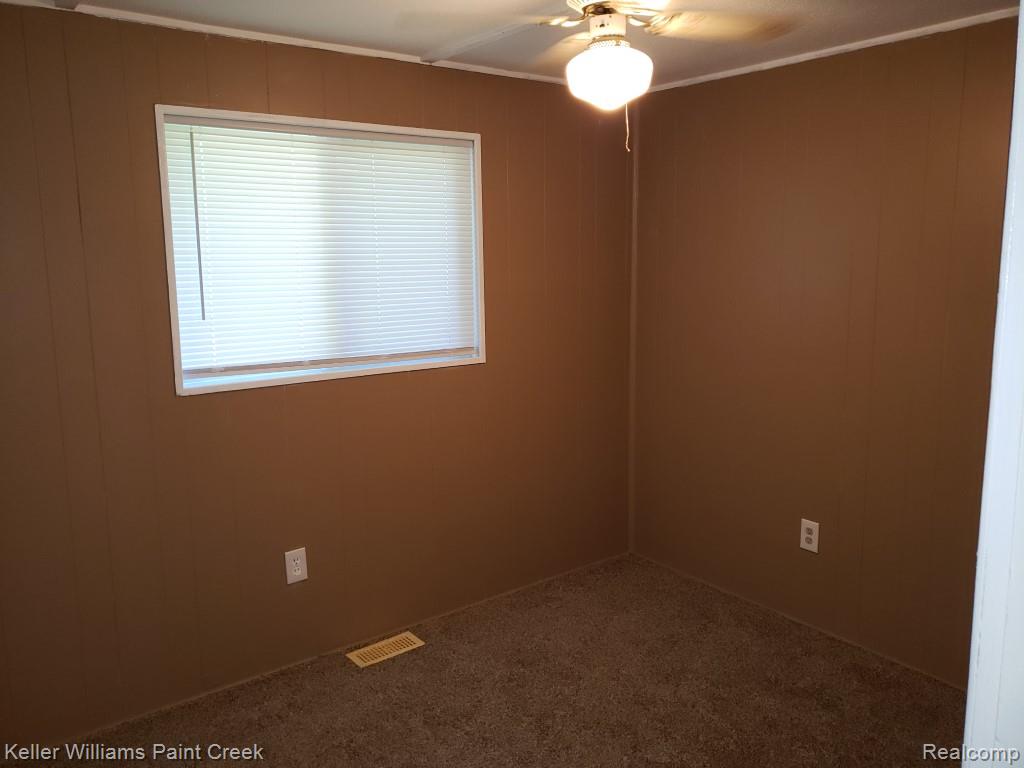 1867 Rustic Lane, Keego Harbor, MI 48320 — Photo 18
