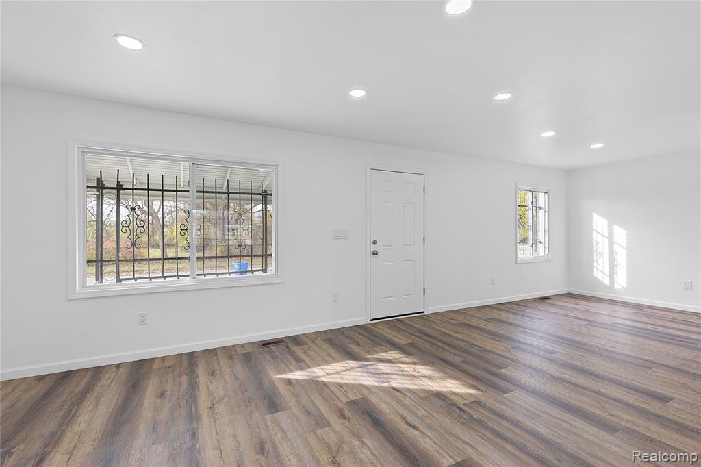 3829 Walnut Street, Inkster, MI 48141 — Photo 3