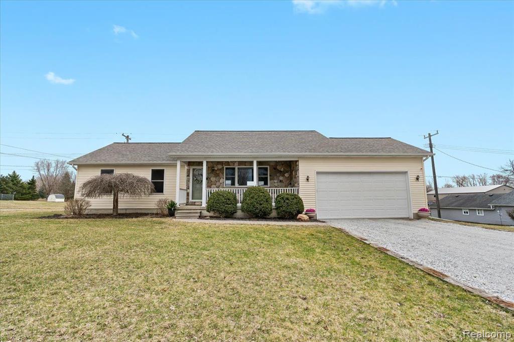 616 N FAIRGROUNDS Road, Imlay City, MI 48444 — Photo 2