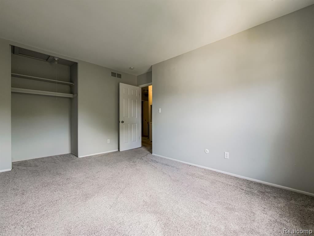 3216 BOLGOS Circle, Ann Arbor, MI 48105 — Photo 14
