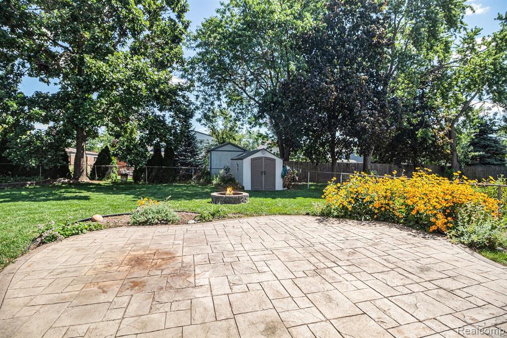 7370 Irongate Road, Canton, MI 48187 — Photo 38