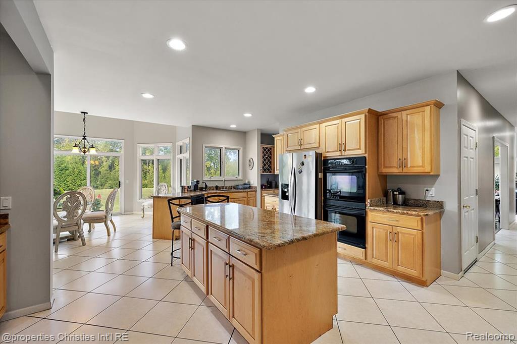 58 INGRAM Drive, Troy, MI 48098 — Photo 37