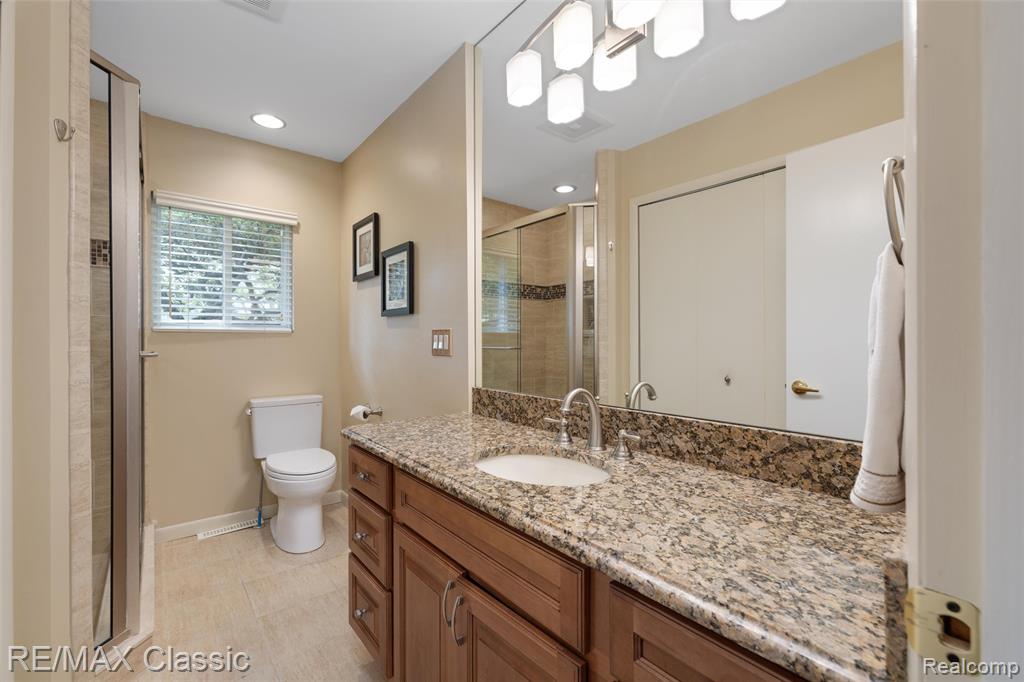 804 Bonita Drive, White Lake, MI 48383 — Photo 10