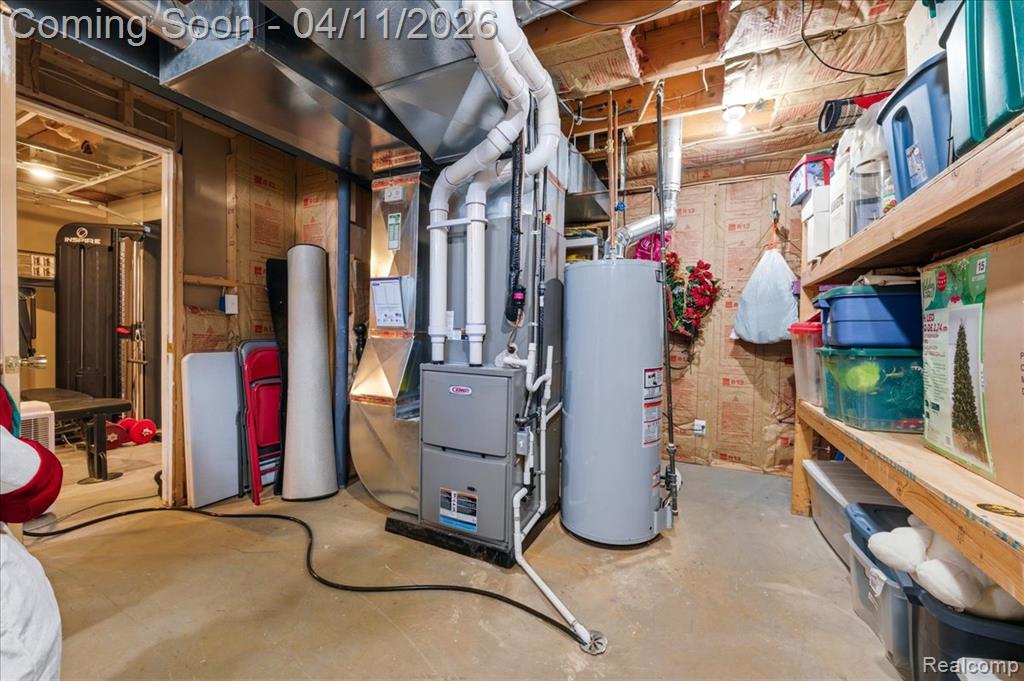 48017 Lincoln Drive, Macomb, MI 48044 — Photo 45