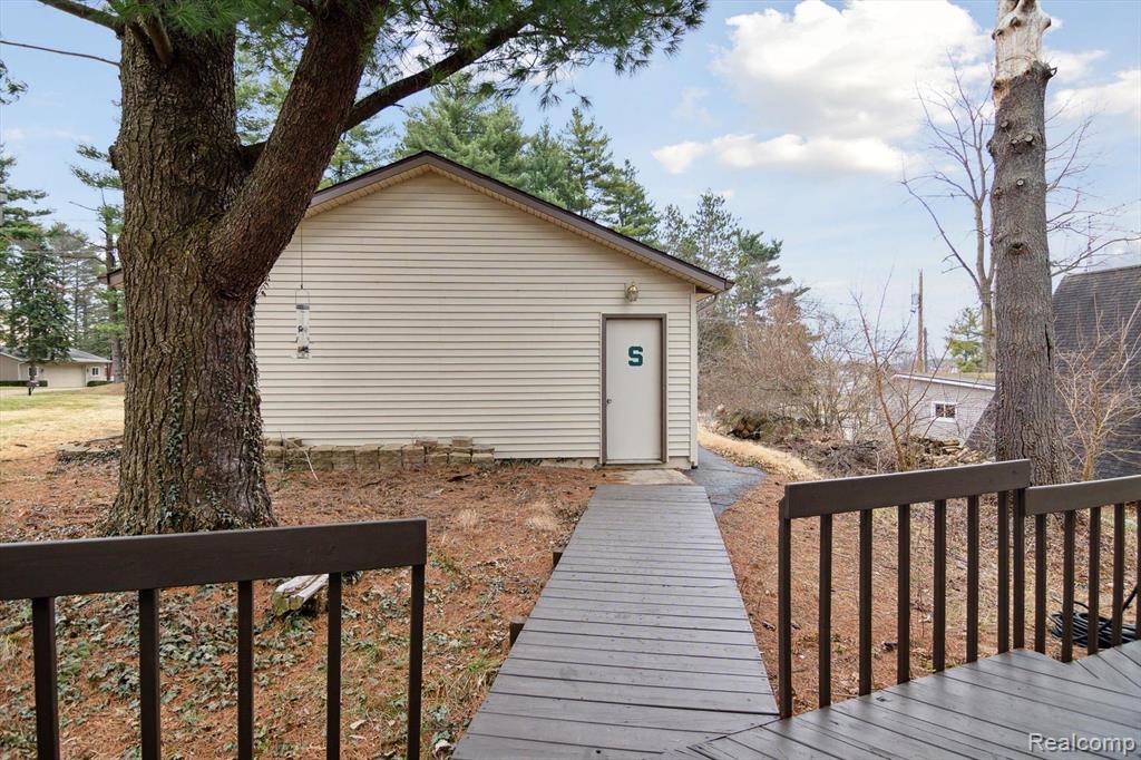231 PINE HILL LAKE Drive, Horton, MI 49246 — Photo 46