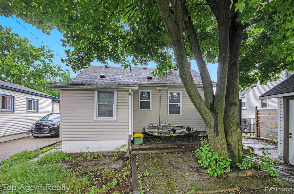 525 Marlin Avenue, Royal Oak, MI 48067 — Photo 21