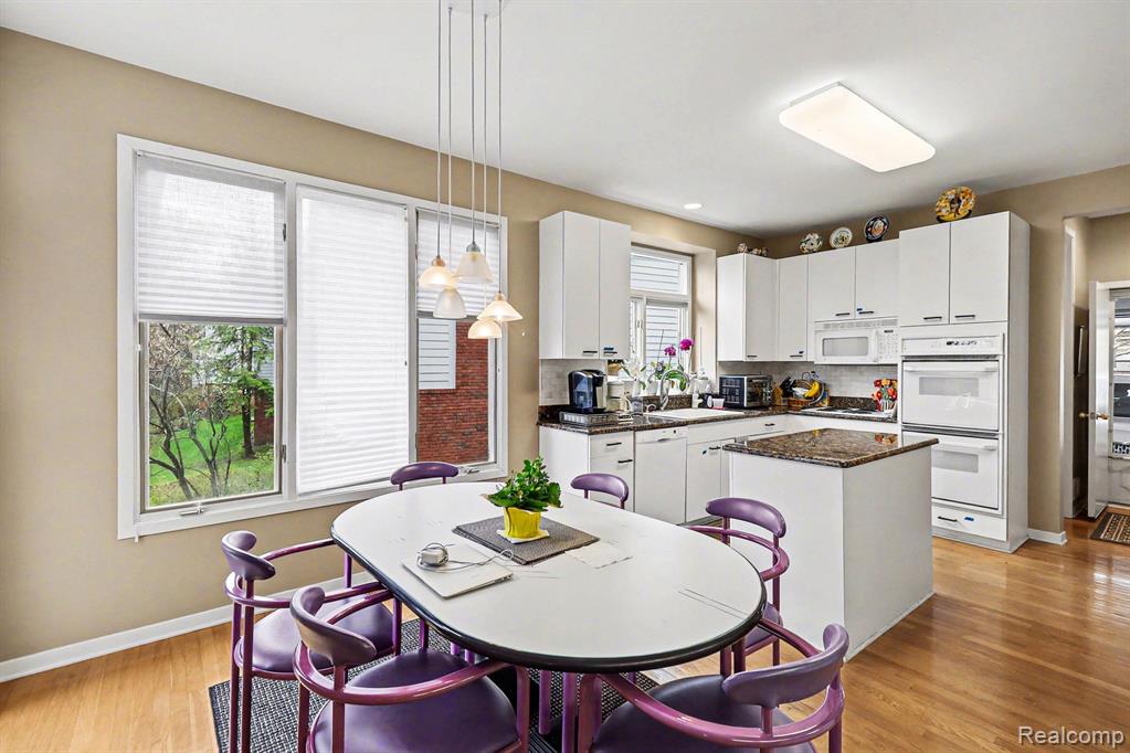 6426 Country Shire Lane, West Bloomfield, MI 48323 — Photo 19