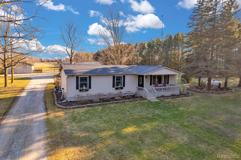 6572 WELLMAN LINE Road, Croswell, MI 48422 — Photo 5