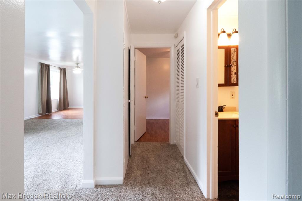 6479 Webb Drive, Flint, MI 48506 — Photo 21