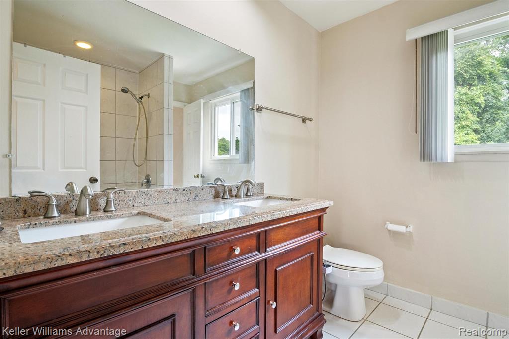 5016 Patrick Road, West Bloomfield, MI — Photo 37