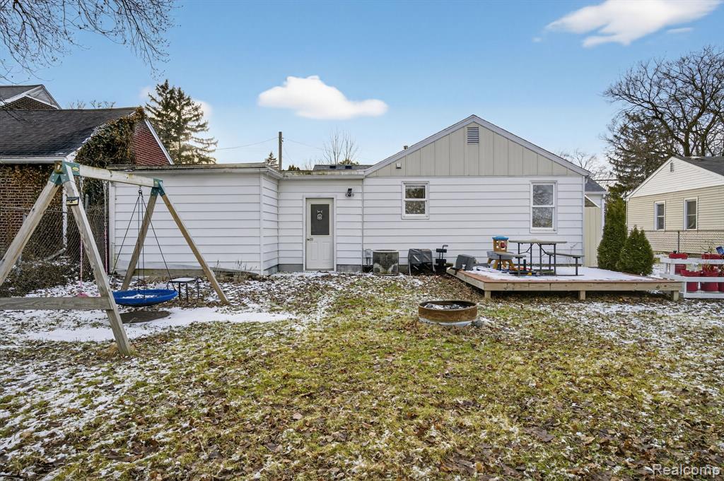 3066 Schaefer Street, Saginaw, MI 48604 — Photo 34