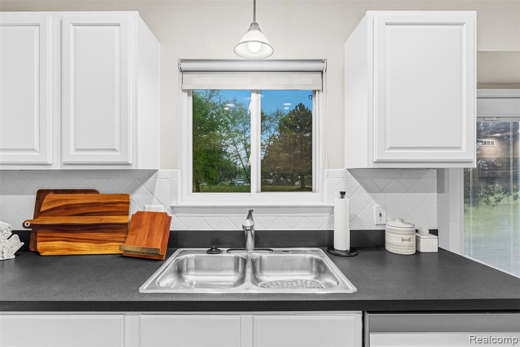 6158 Lismore Circle, Grand Blanc, MI 48439 — Photo 18