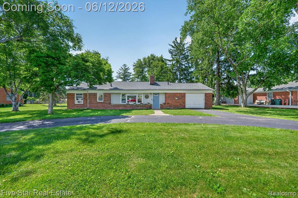 82 E Hurst Drive, Troy, MI 48085 — Photo 3