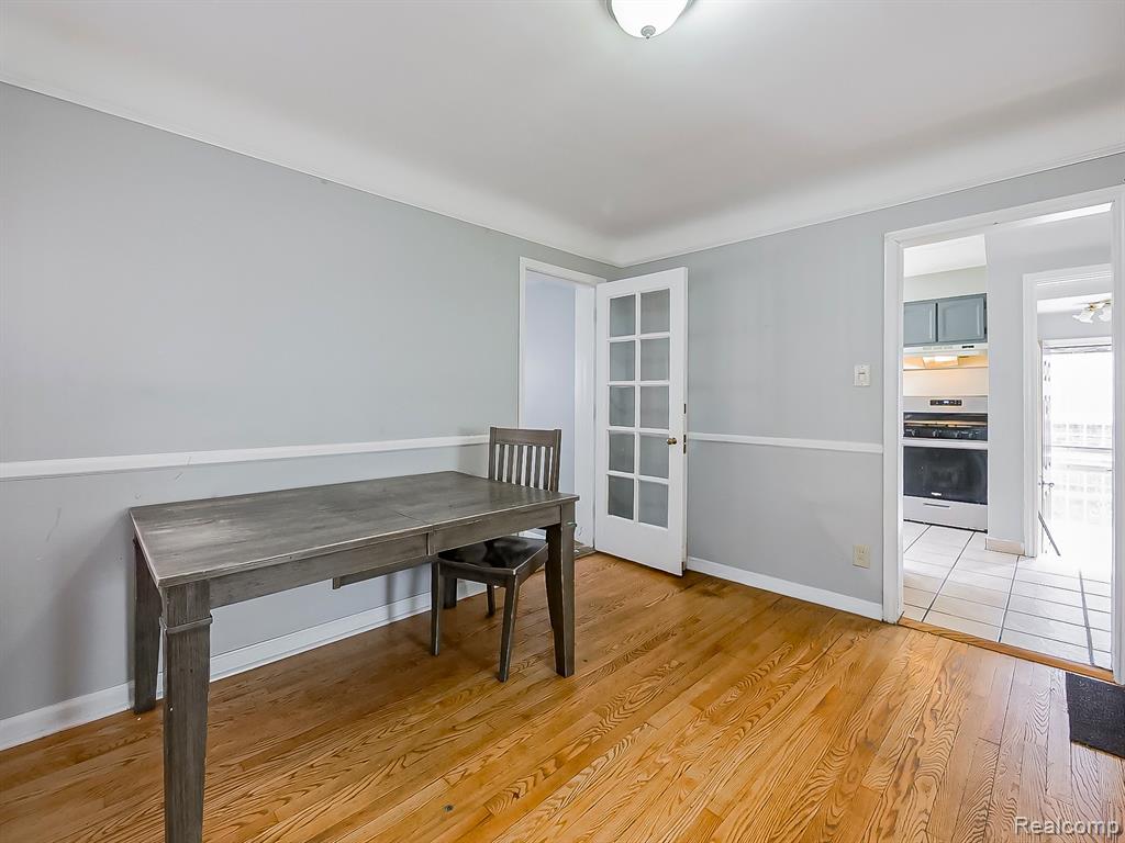 5936 Hillcrest Street, Grosse Pointe, MI 48236 — Photo 9