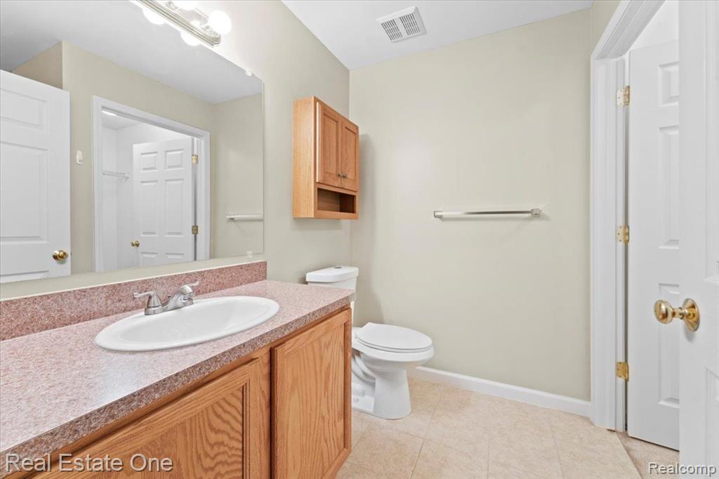 3261 WHITAKER Drive, 146, Melvindale, MI — Photo 16