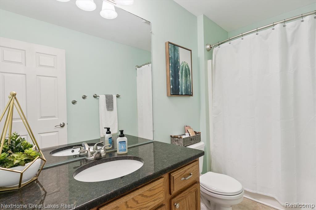 4900 Meadow Crest Circle, Holly, MI 48442 — Photo 22
