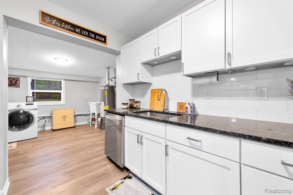 6556 WASHINGTON Street, Romulus, MI 48174 — Photo 14