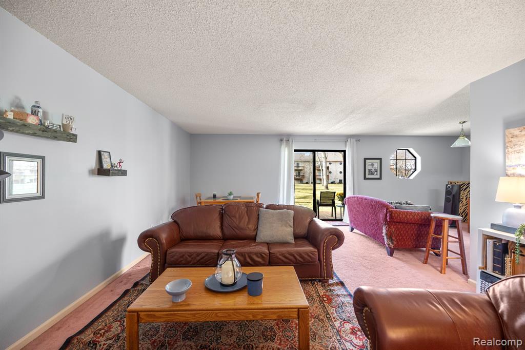 4933 OAK HILL Drive, Waterford, MI 48329 — Photo 9