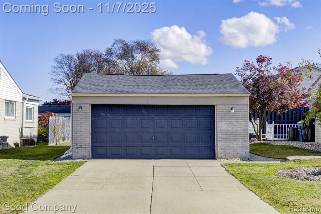 583 Manchester Street, Madison Heights, MI 48071 — Photo 41