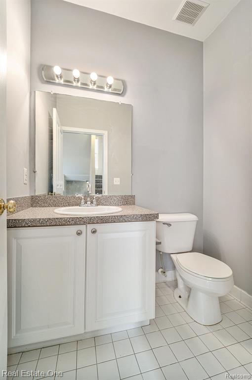 25406 Saint James, Southfield, MI 48075 — Photo 12