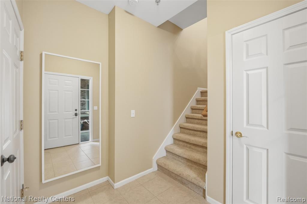 5905 High Pointe Court, Brighton, MI 48116 — Photo 6
