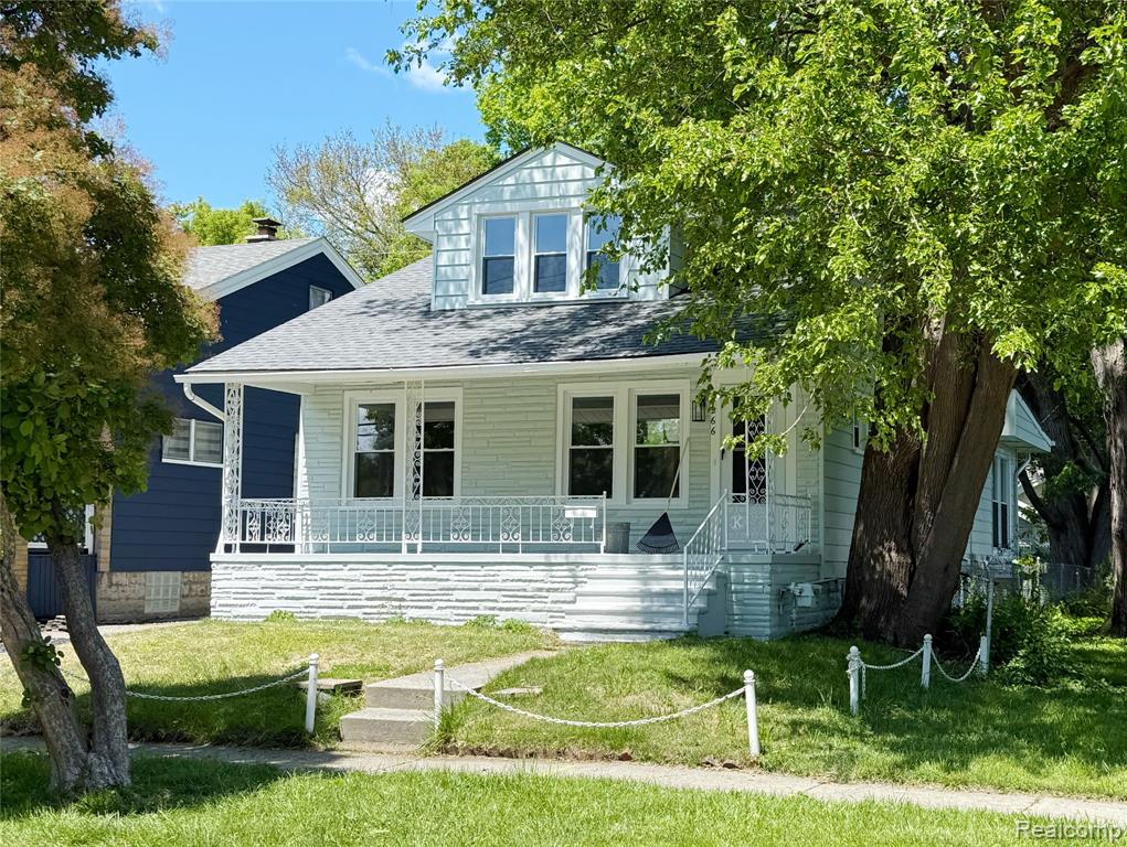 266 W Bennett Avenue, Ferndale, MI 48220