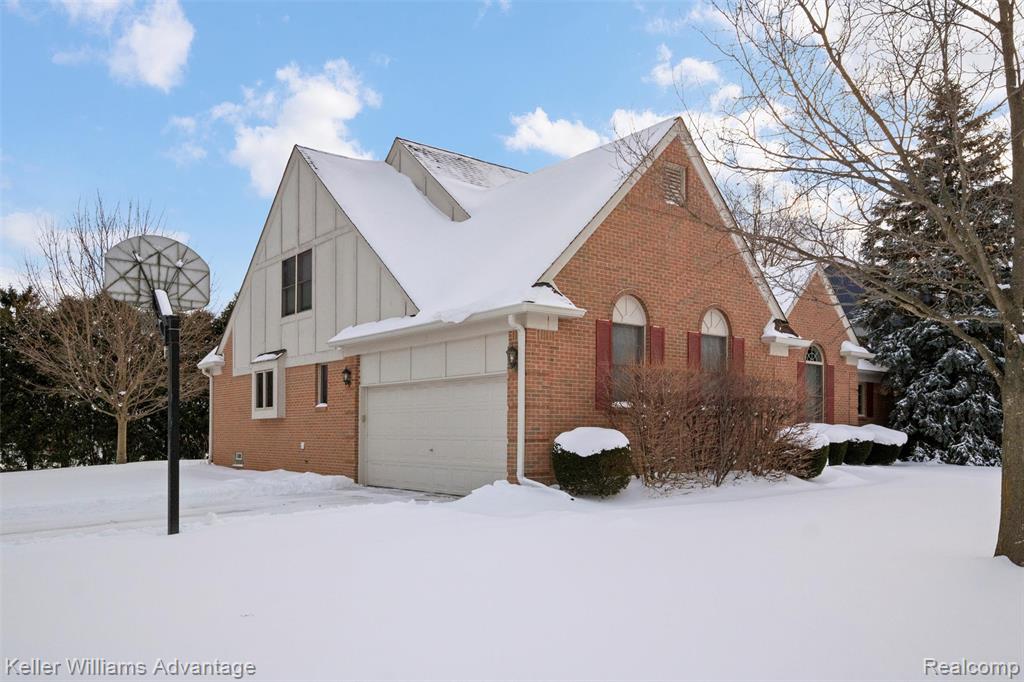 2850 Santia Drive, Troy, MI, 48085