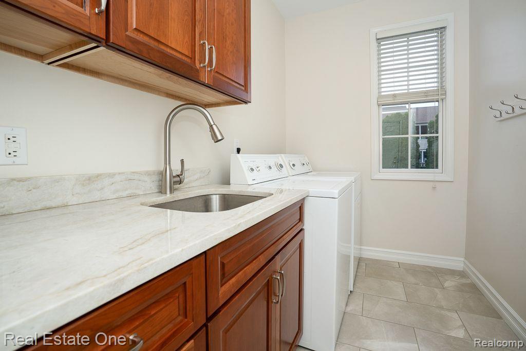 961 HOLLOW CORNERS, Rochester, MI 48307 — Photo 16