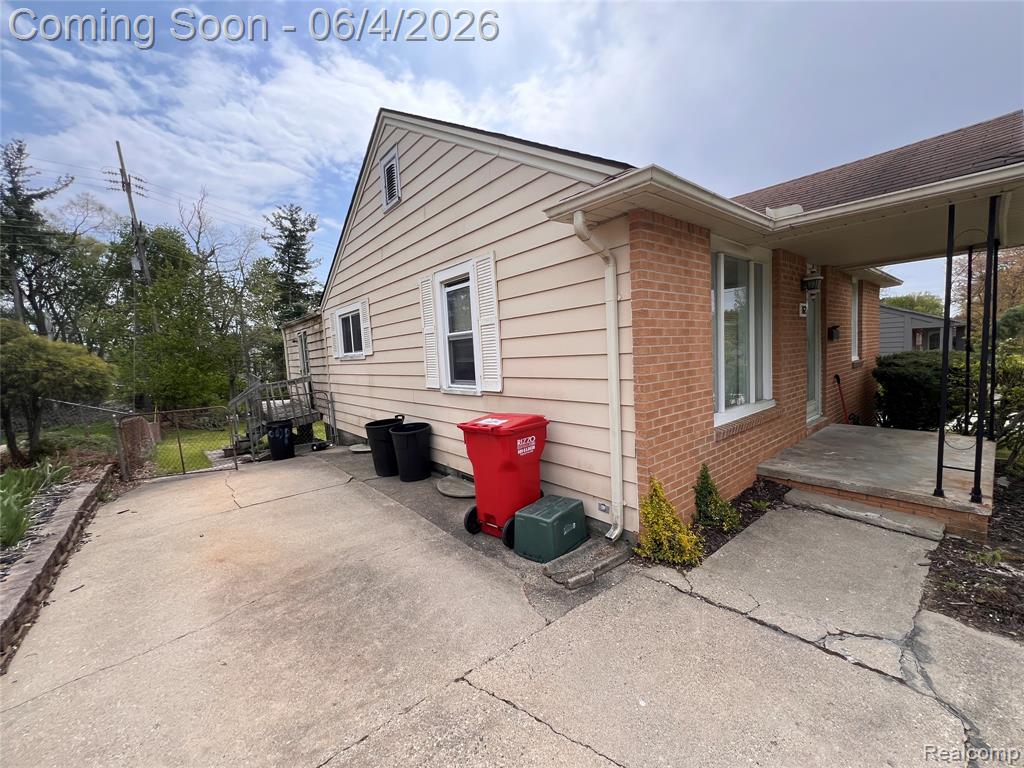 762 Miller Avenue, Rochester, MI 48307 — Photo 15