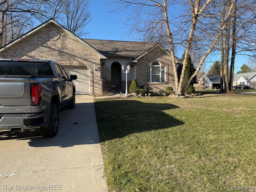 9133 PEMBROOK Drive, Davison, MI 48423 — Photo 2