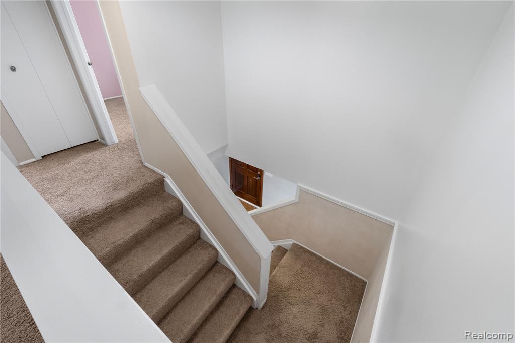 44114 Somerset Square, Canton, MI 48187 — Photo 20