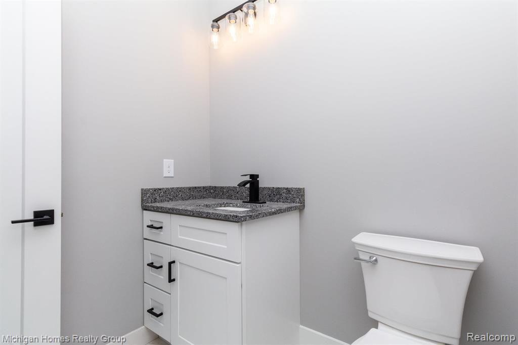 2910 LOON Drive, Wixom, MI 48393 — Photo 54