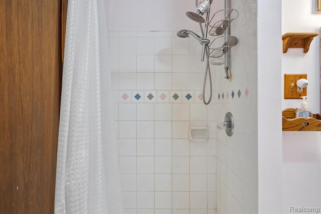 5975 Dexter Pinckney Road, Dexter, MI 48130 — Photo 22