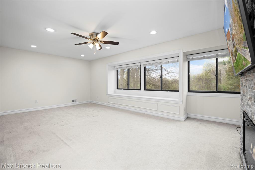 5324 Fairway Court, West Bloomfield, MI 48323 — Photo 32