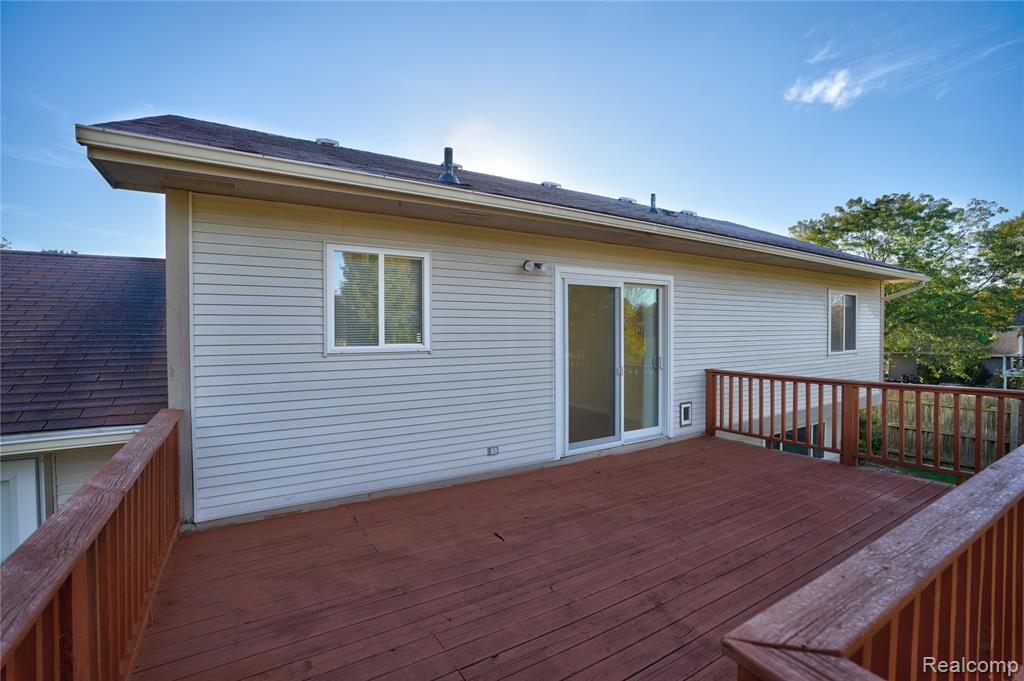 6068 Hearthside Place, Grand Blanc, MI 48439 — Photo 12