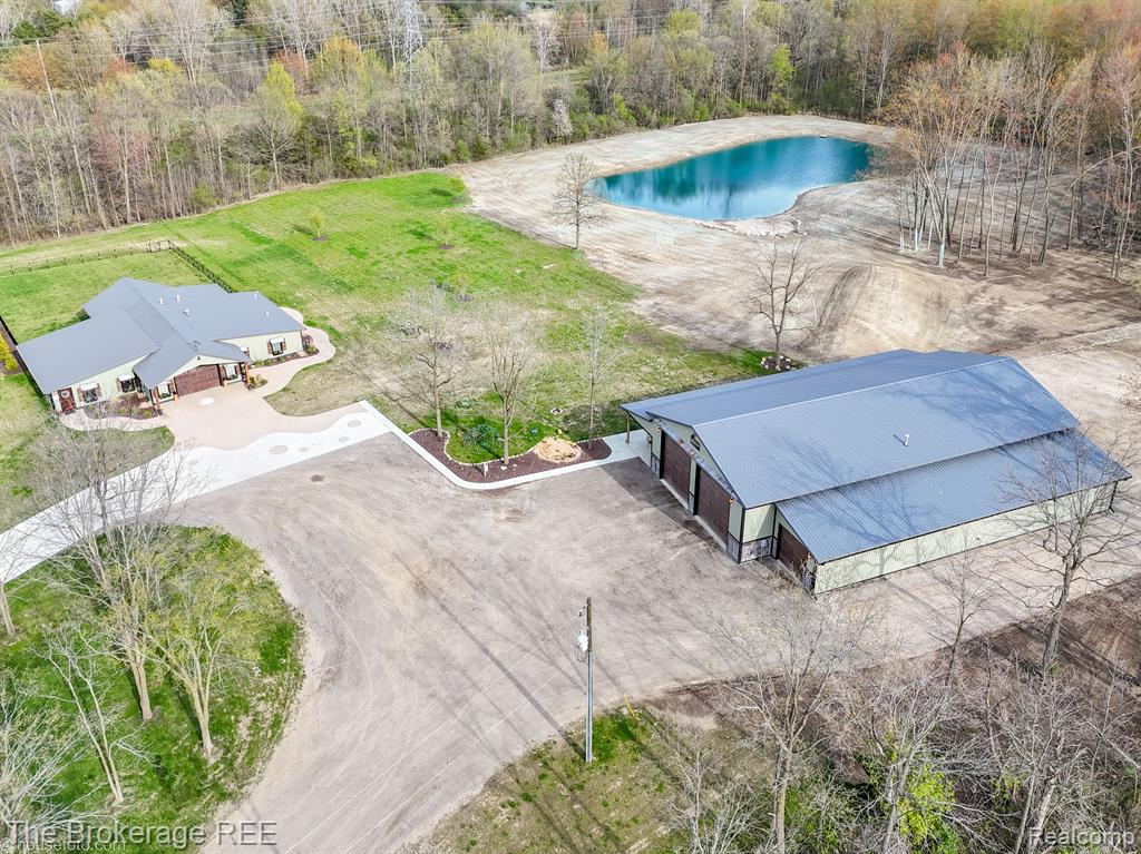 6179 W CARPENTER Road, Flushing, MI 48433 — Photo 17
