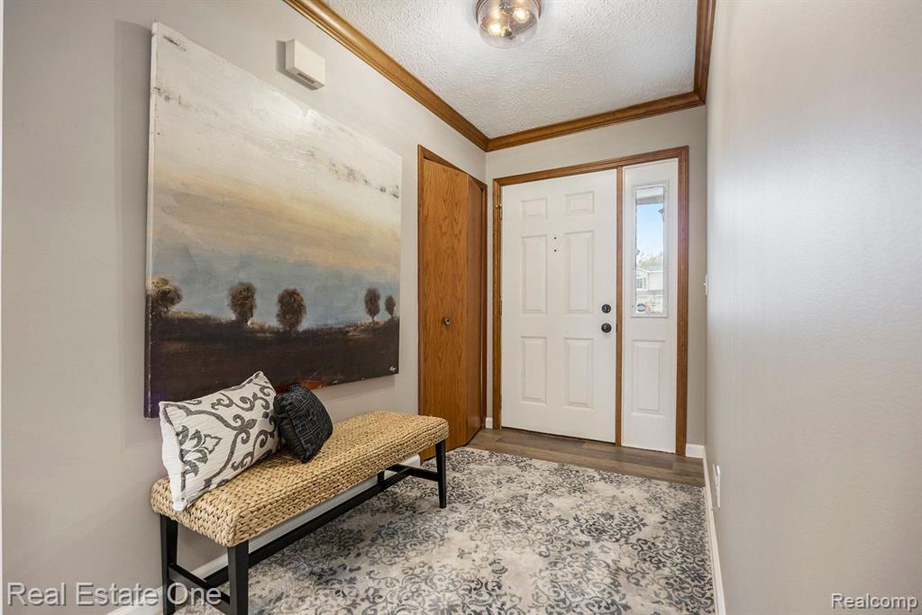 51860 SALVATORI Drive, Chesterfield, MI 48047 — Photo 6