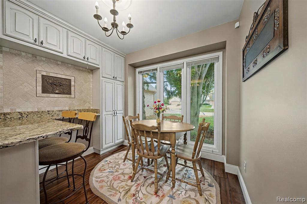 5893 Dawn Ridge Drive, Troy, MI 48098 — Photo 9