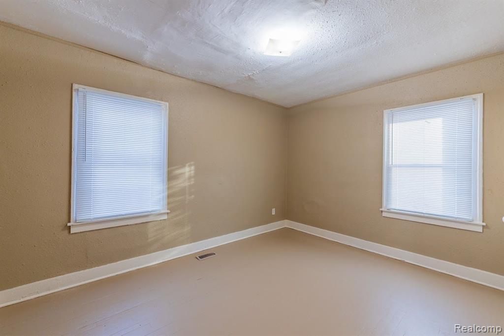 56 WALDO Street, Pontiac, MI 48341 — Photo 13