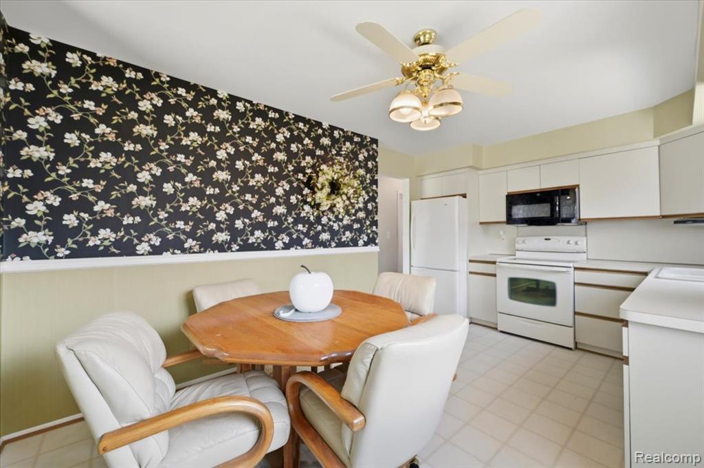 5918 N Lafayette Street, Dearborn Heights, MI 48127 — Photo 11