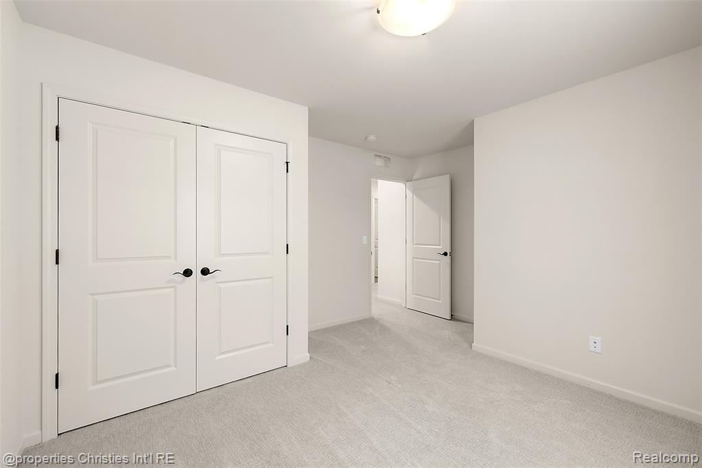 2436 Parkshore Drive, Commerce Twp, MI 48382 — Photo 38