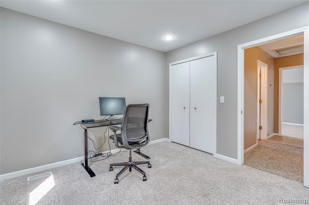 461 Alexander Drive, Commerce Twp, MI 48390 — Photo 30