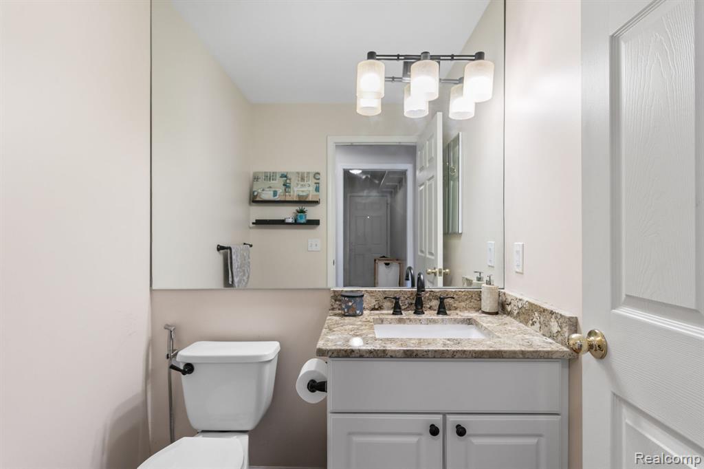 43552 INGLENOOK CT, Sterling Heights, MI 48314 — Photo 22
