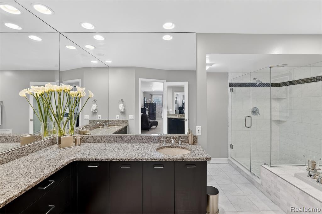 7328 Simsbury Drive, West Bloomfield, MI — Photo 21