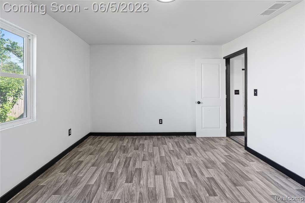 8053 Leadley Avenue, Mount Morris, MI 48458 — Photo 21
