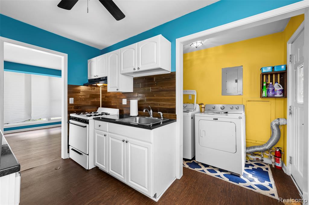 536 E Barrett Avenue, Madison Heights, MI 48071 — Photo 15